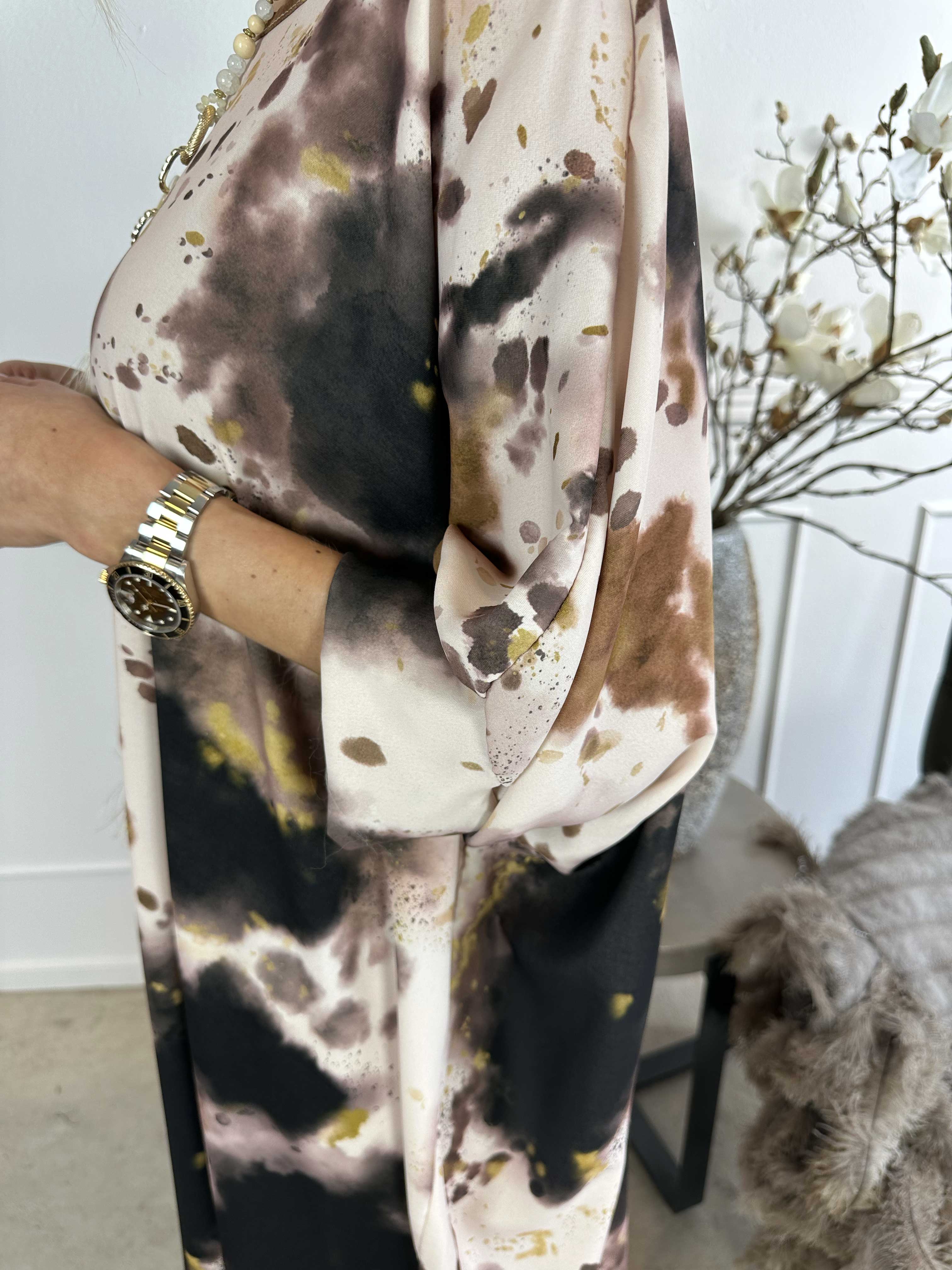 Alfrida - Batikmönstrad klänning i lös passform